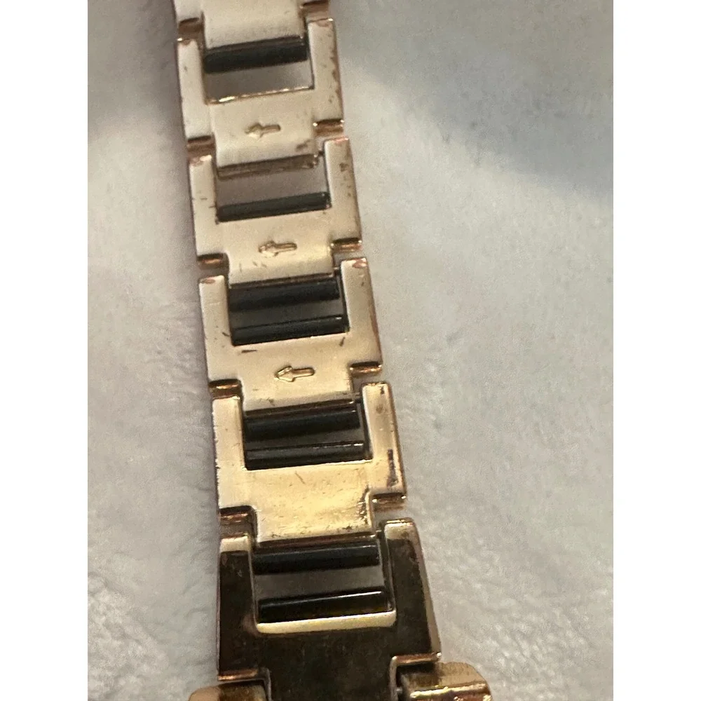Gold Tone‎ and Black Bracelet Women's Fashion Watch Stainless Steel Back